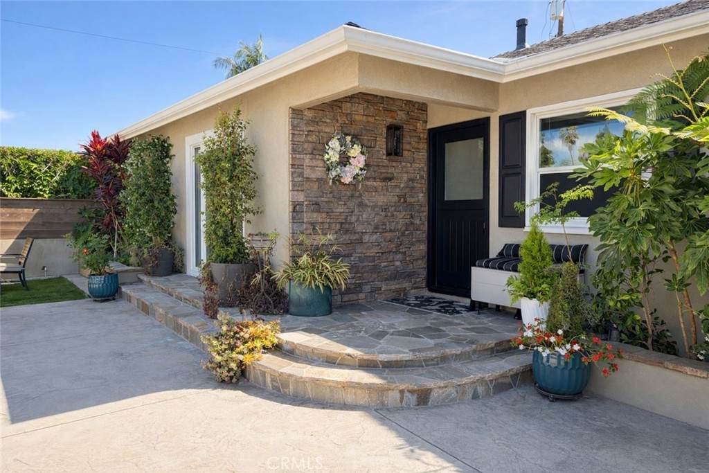 13151 Stanrich - Photo 1