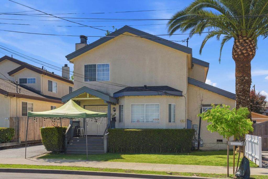 117 Delaware Street - Photo 1