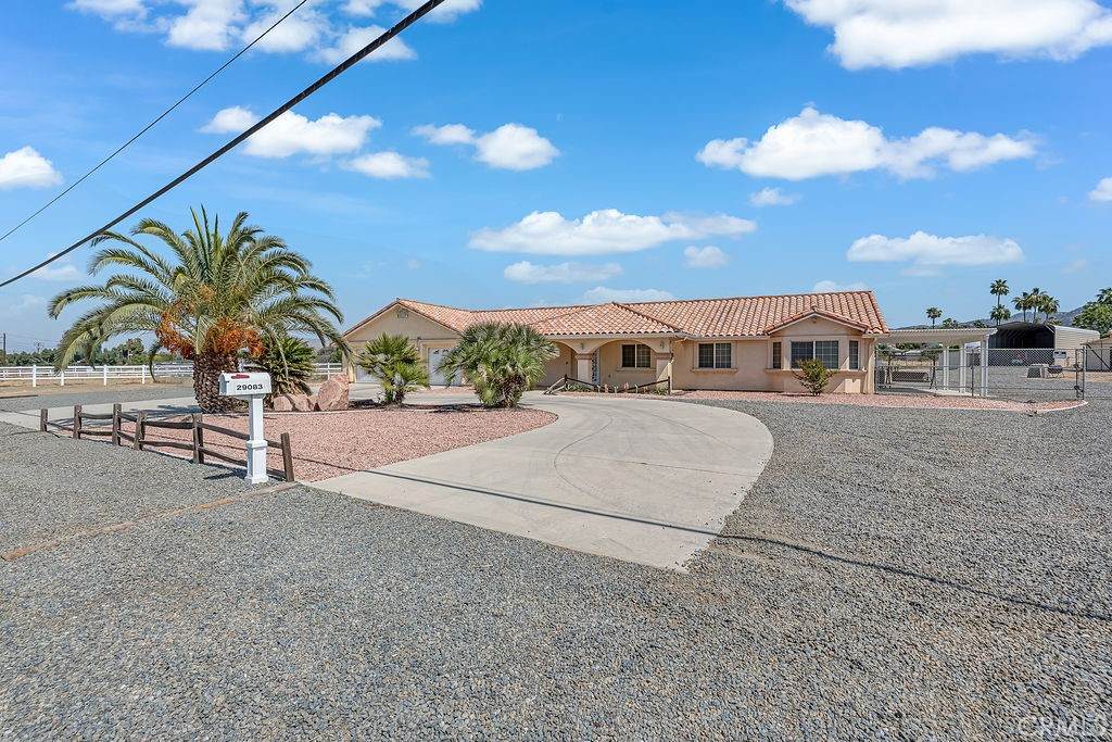 https://bt-photos.global.ssl.fastly.net/socal/orig_boomver_1_426110809-2.jpg