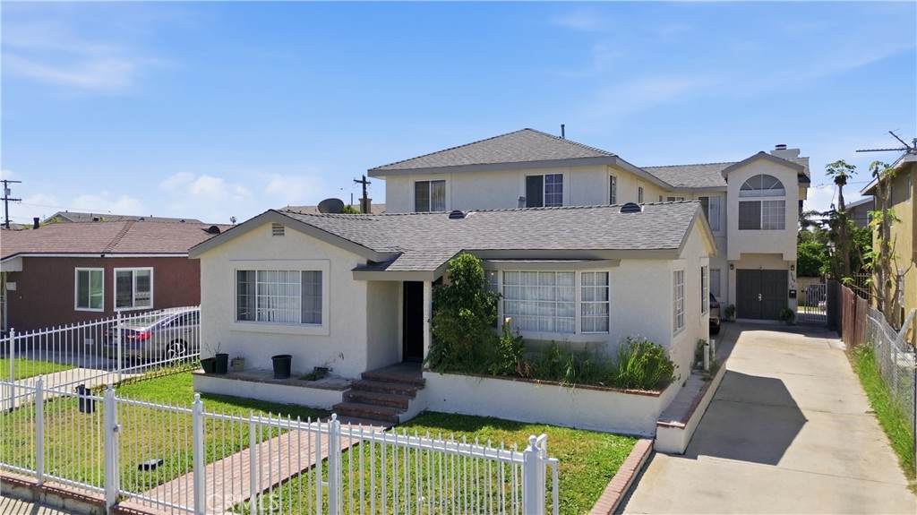 3362 1/2 134th Street - Photo 1