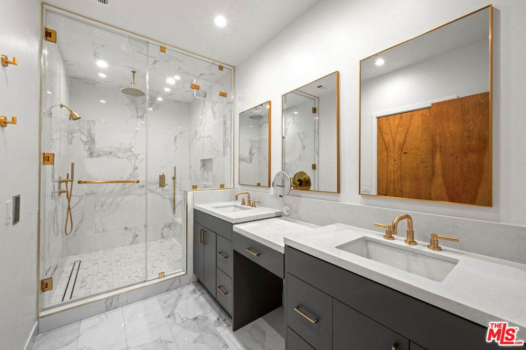 106 Croft Avenue - Photo 1