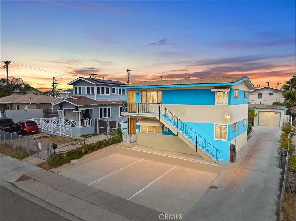#79 Winona Avenue - Photo 1