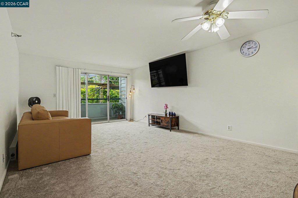 1207 Melville Sq - Photo 1