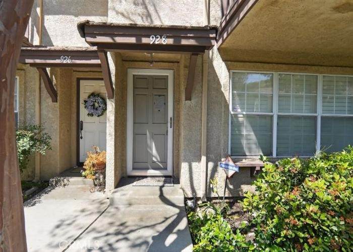 928 Glendora - Photo 1