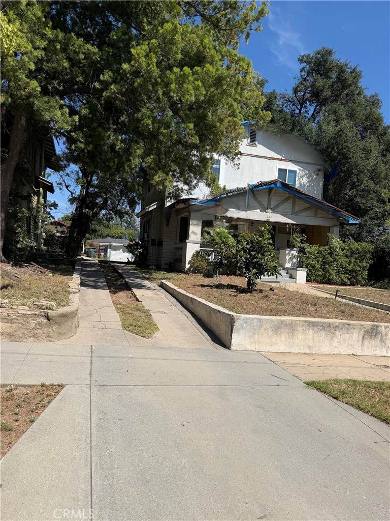 1248 Wesley Avenue - Photo 1