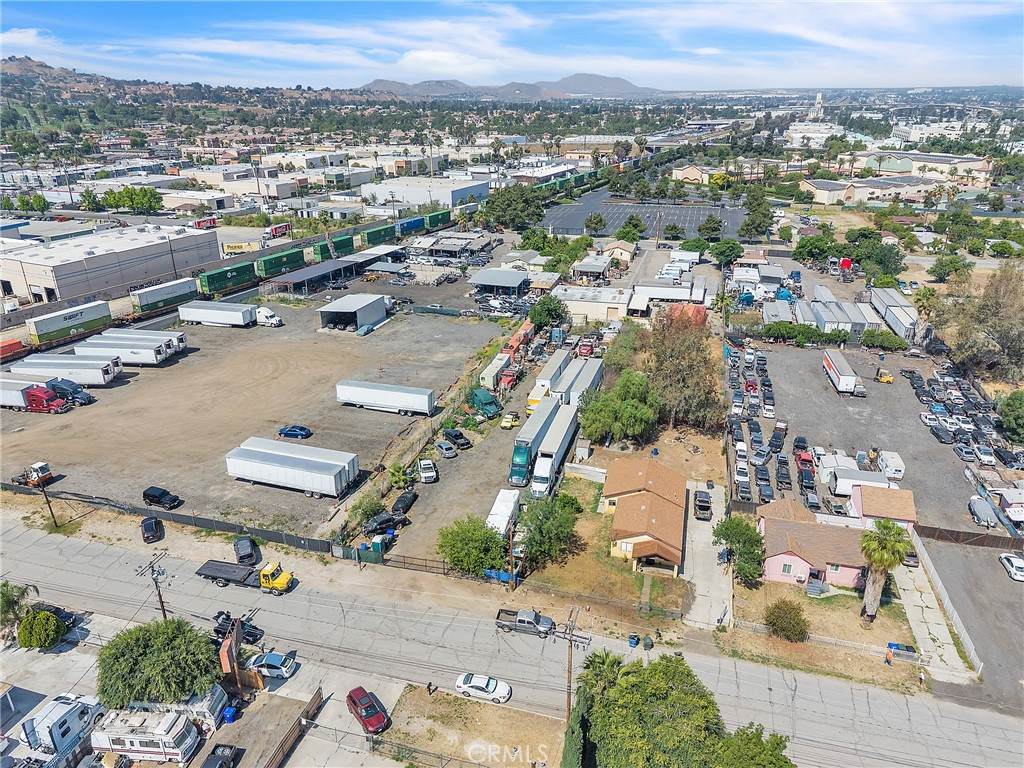 https://bt-photos.global.ssl.fastly.net/socal/orig_boomver_2_426867009-2.jpg