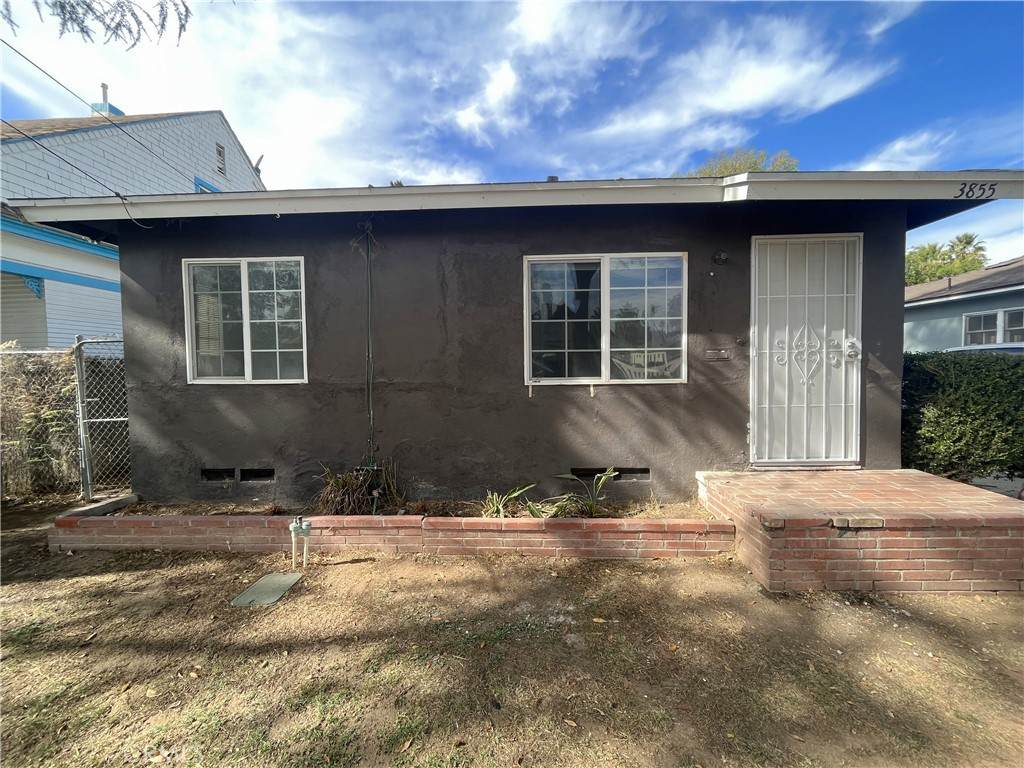 3855 Locust - Photo 1