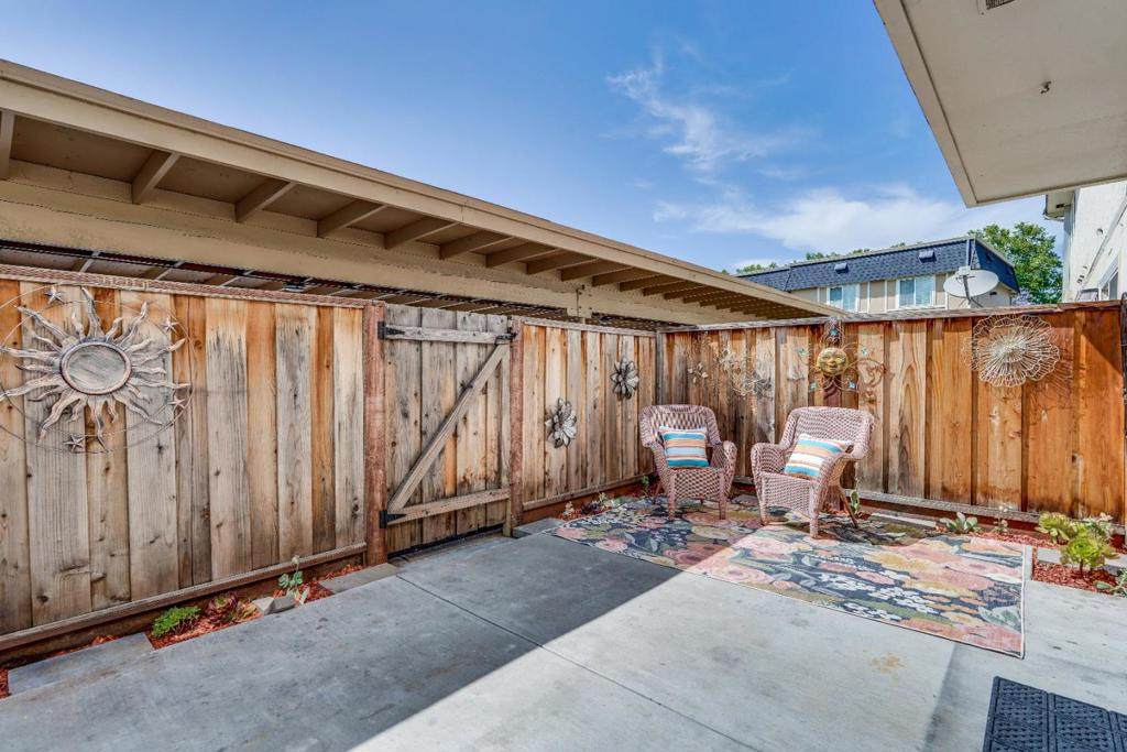 5470 Don Diablo Court - Photo 1