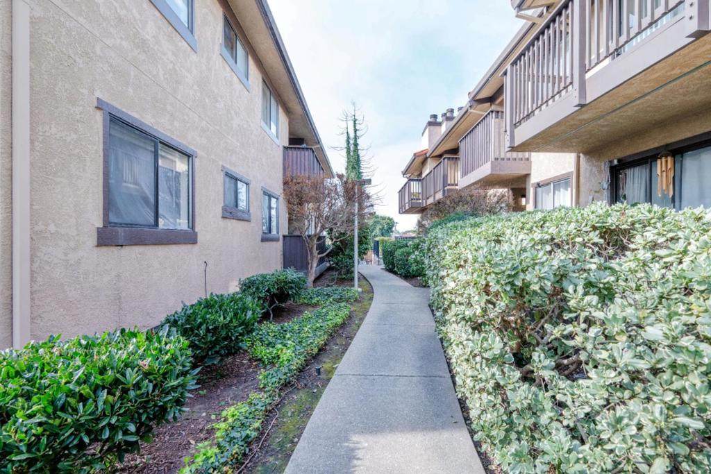 15065 Hesperian Boulevard - Photo 1