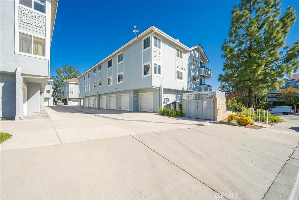 20305 Rue Crevier - Photo 1