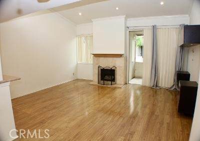 5325 Newcastle - Photo 1