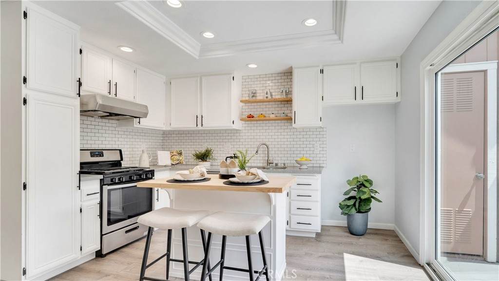 178 Monroe - Photo 1