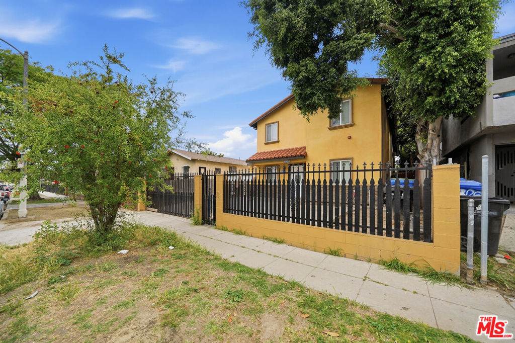 https://bt-photos.global.ssl.fastly.net/socal/orig_boomver_2_428812656-2.jpg