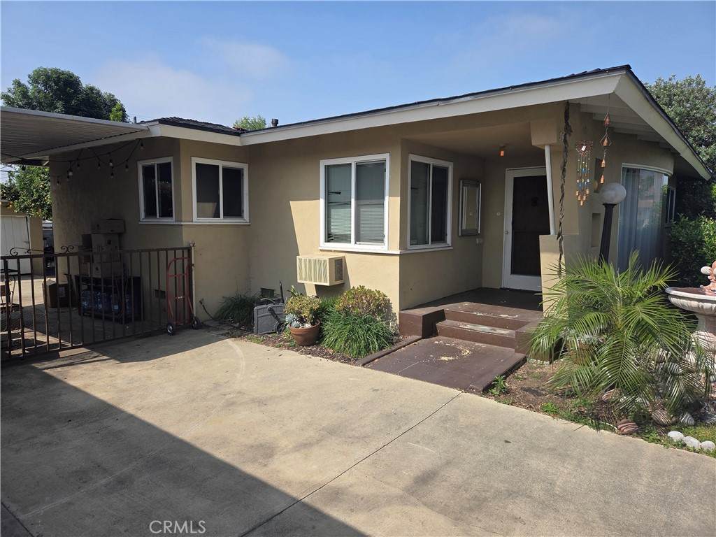 951 Princeton - Photo 1