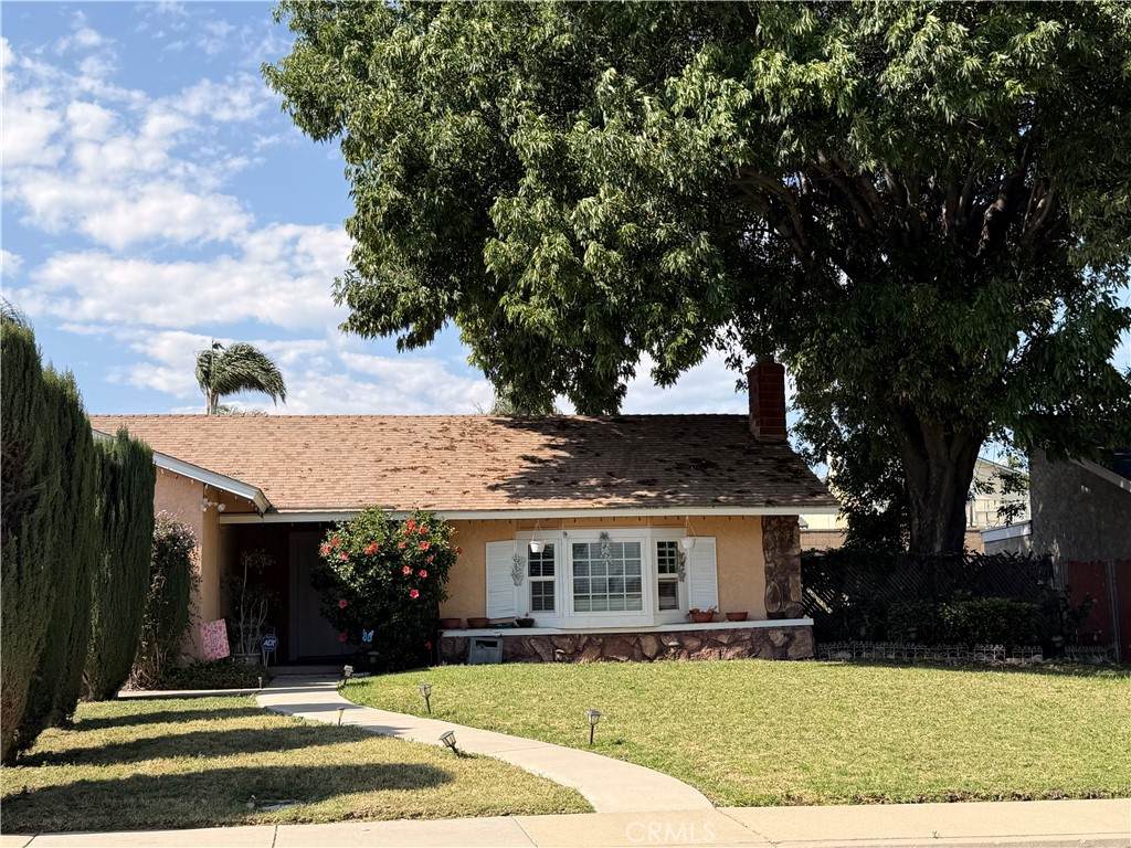 1529 Hazeltine Street - Photo 1