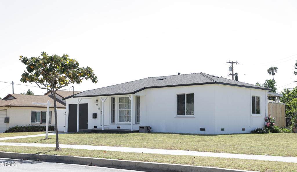 701 8th Street - Photo 1