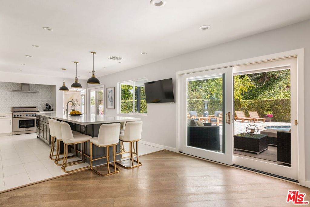 https://bt-photos.global.ssl.fastly.net/socal/orig_boomver_2_429250070-2.jpg