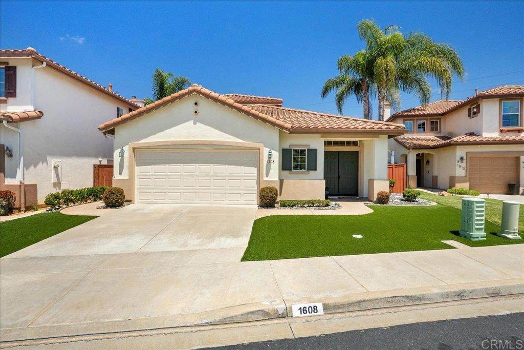 1608 Sapphire Drive - Photo 1