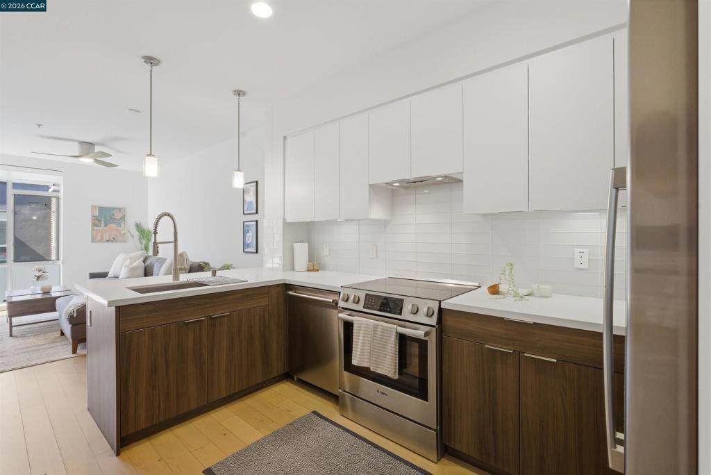 901 Jefferson St - Photo 1