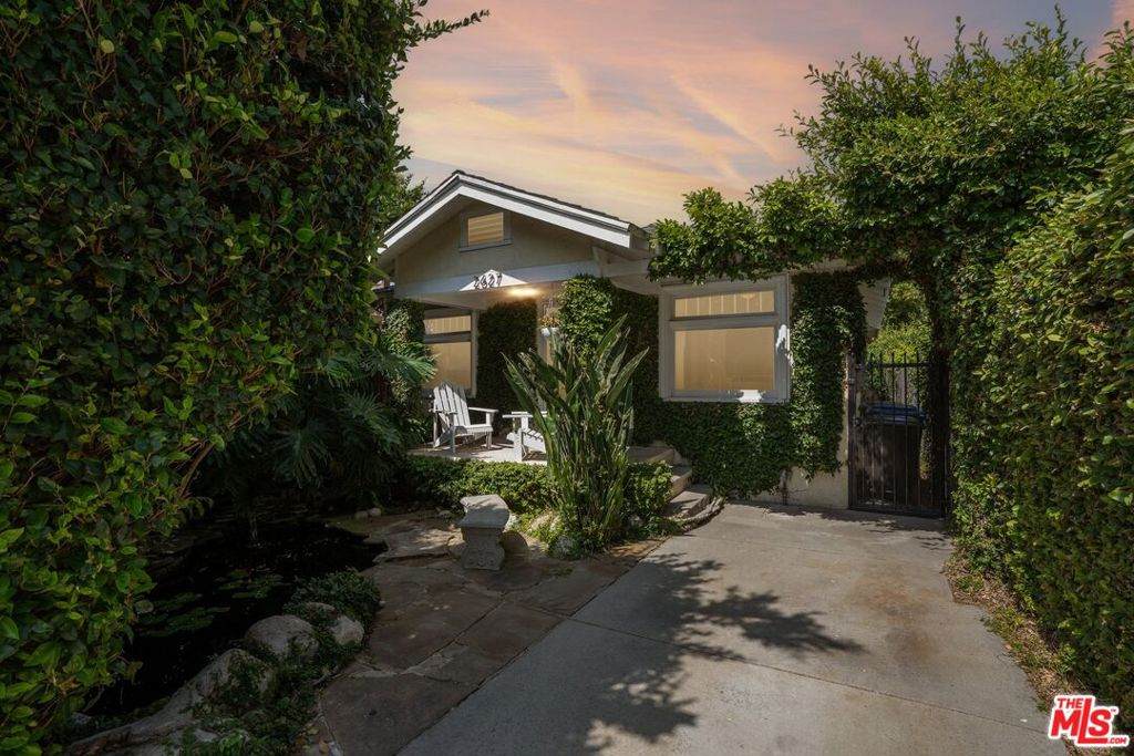2627 Cloverdale Avenue - Photo 1