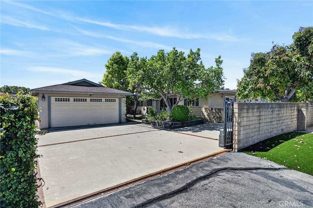 9686 Live Oak Avenue - Photo 1