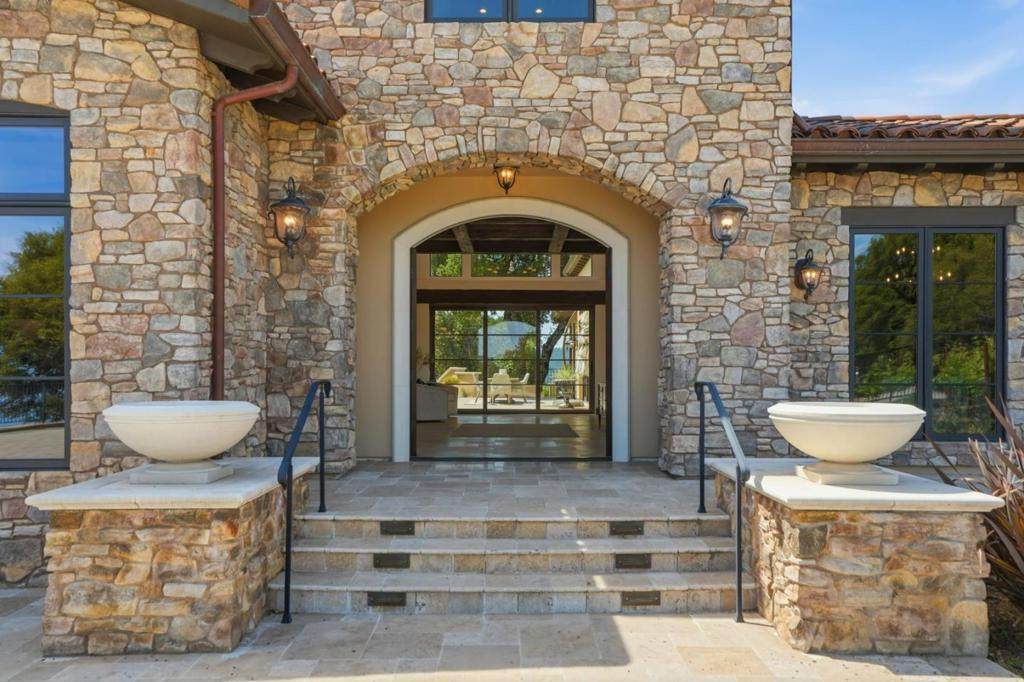 https://bt-photos.global.ssl.fastly.net/socal/orig_boomver_1_429665347-2.jpg