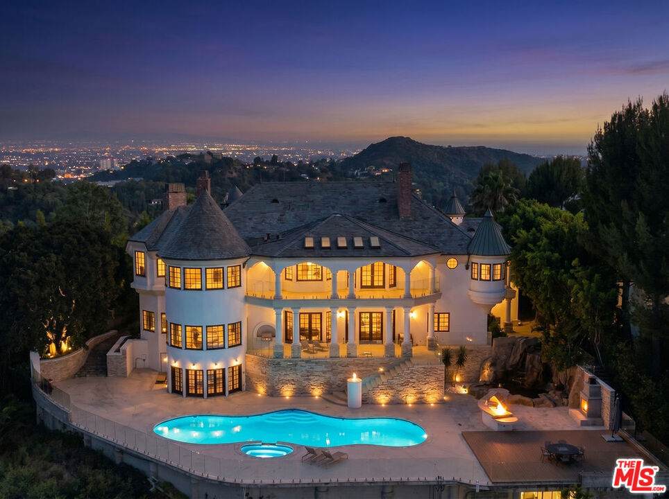 https://bt-photos.global.ssl.fastly.net/socal/orig_boomver_2_429695425-2.jpg