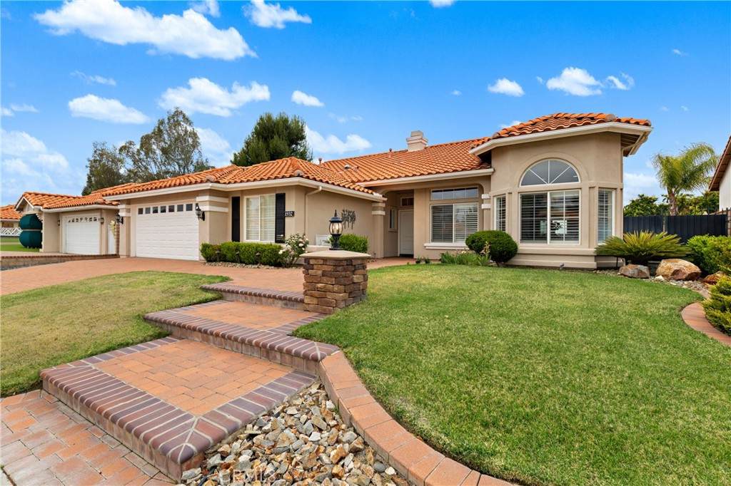 1932 Pecan Tree Street - Photo 1