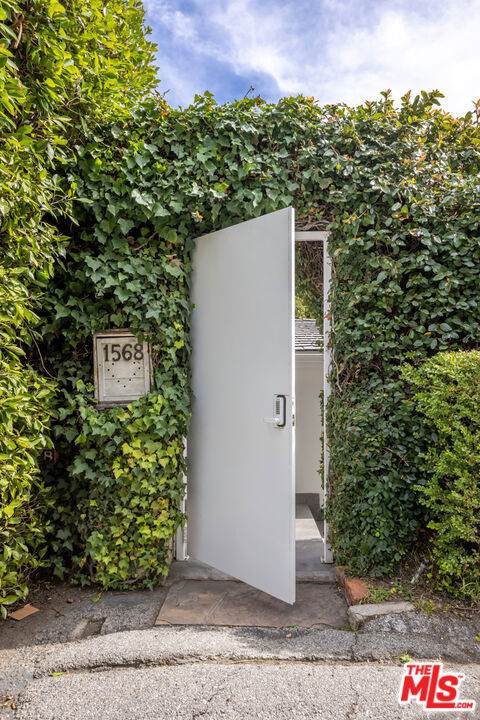 https://bt-photos.global.ssl.fastly.net/socal/orig_boomver_2_429782758-2.jpg