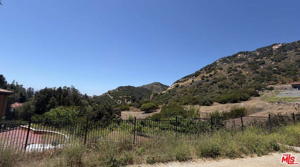 https://bt-photos.global.ssl.fastly.net/socal/orig_boomver_2_430554210-2.jpg
