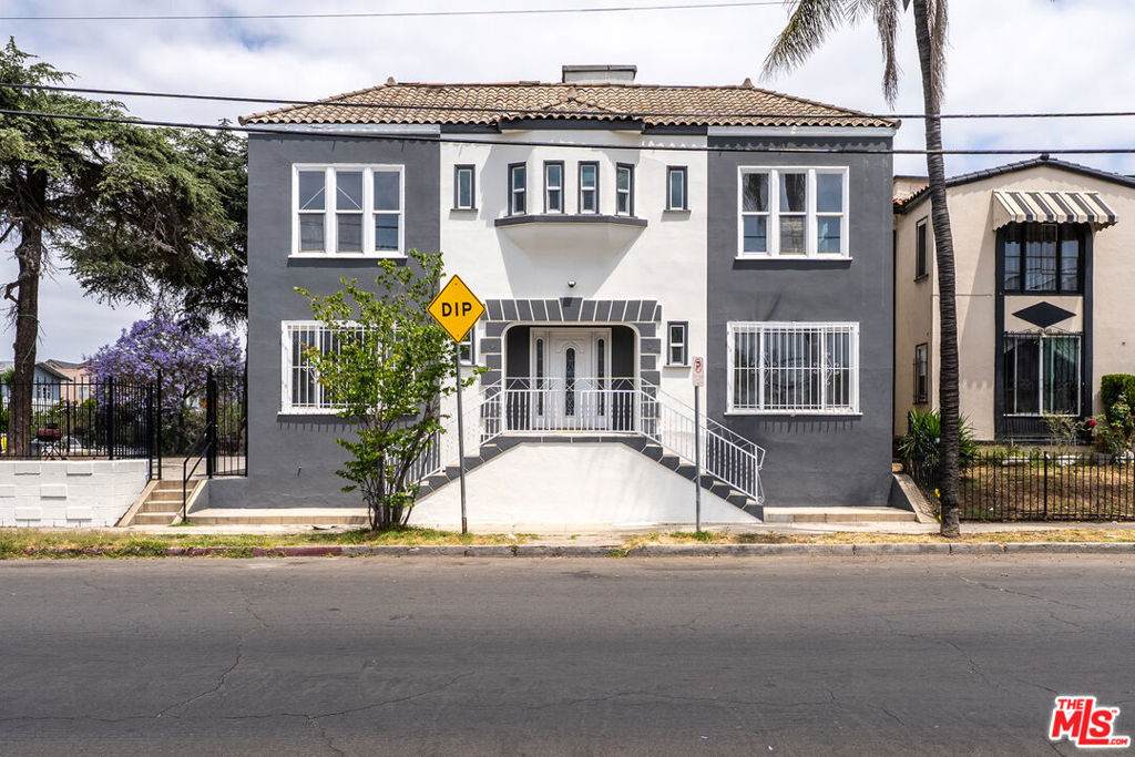 1519 30th Street - Photo 1