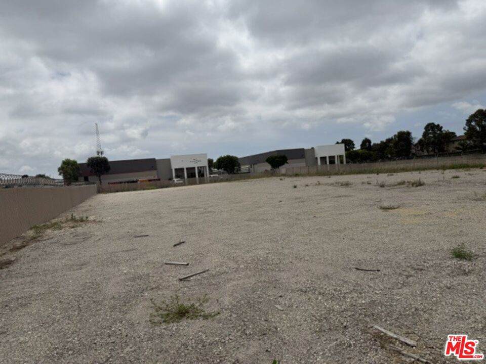 2320 Latigo Avenue - Photo 1