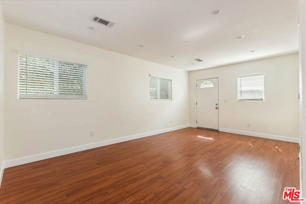 https://bt-photos.global.ssl.fastly.net/socal/orig_boomver_2_431318444-2.jpg