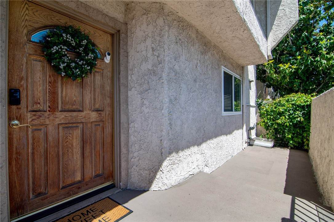 5401 Zelzah - Photo 1