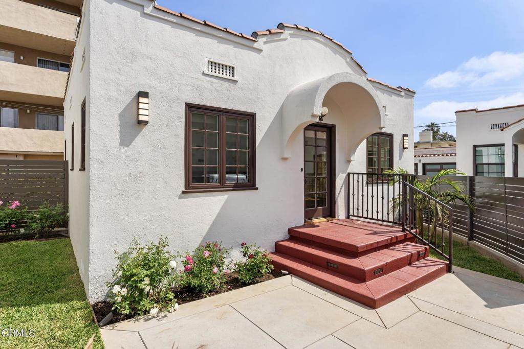 520 Los Robles Avenue - Photo 1
