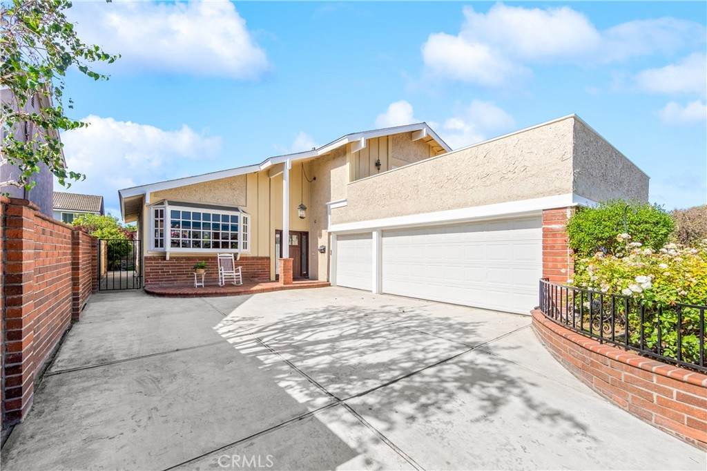 6402 Cantiles Avenue - Photo 1