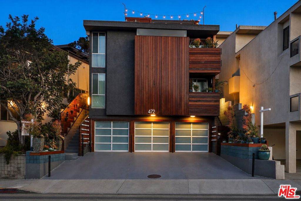 472 Rosecrans Avenue - Photo 1