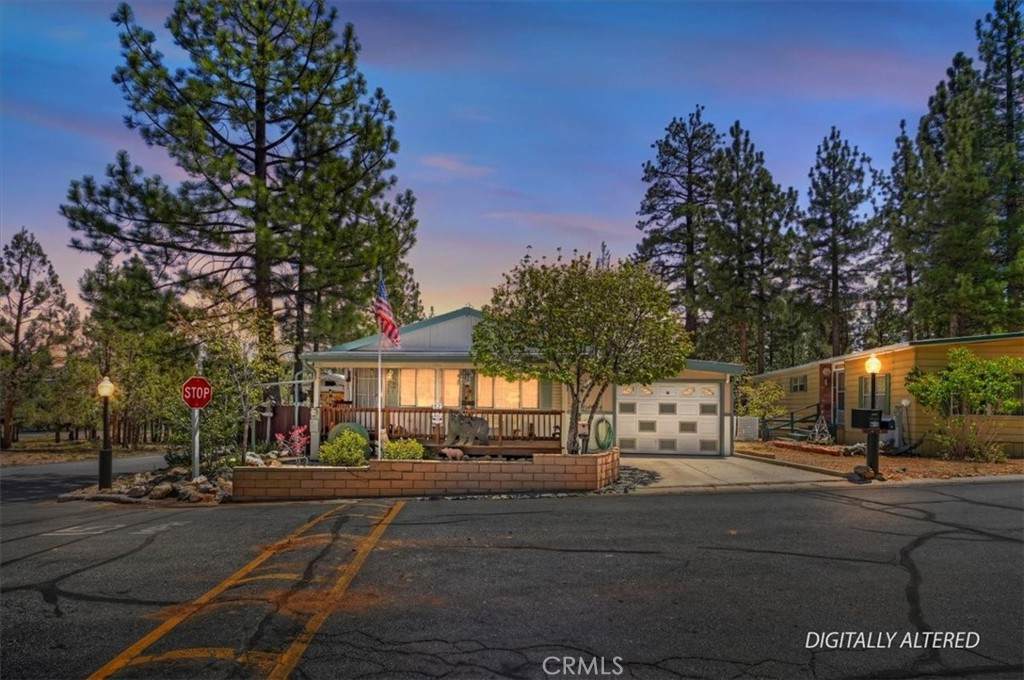 391 Montclair - Photo 1