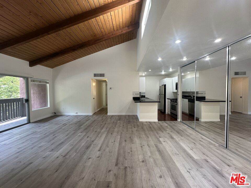 https://bt-photos.global.ssl.fastly.net/socal/orig_boomver_2_431964109-2.jpg