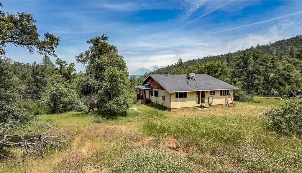 5723 Colorado - Photo 1