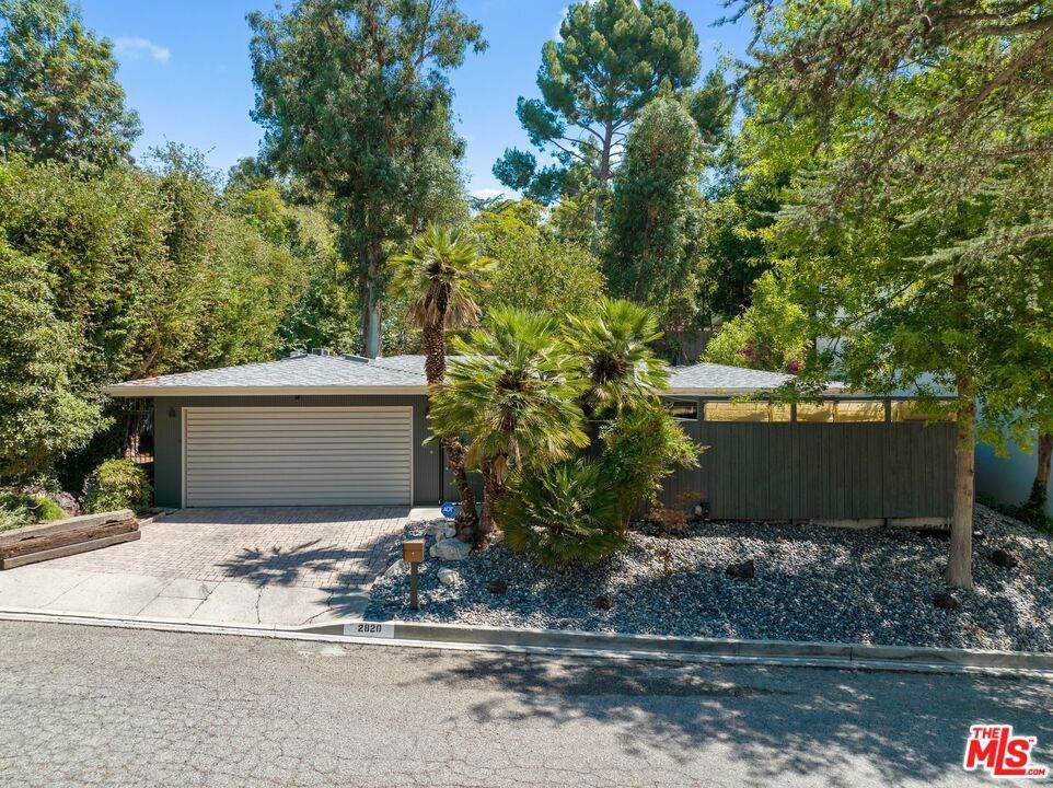 https://bt-photos.global.ssl.fastly.net/socal/orig_boomver_2_432575731-2.jpg