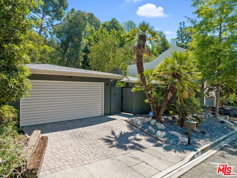 https://bt-photos.global.ssl.fastly.net/socal/orig_boomver_2_432575731-2.jpg