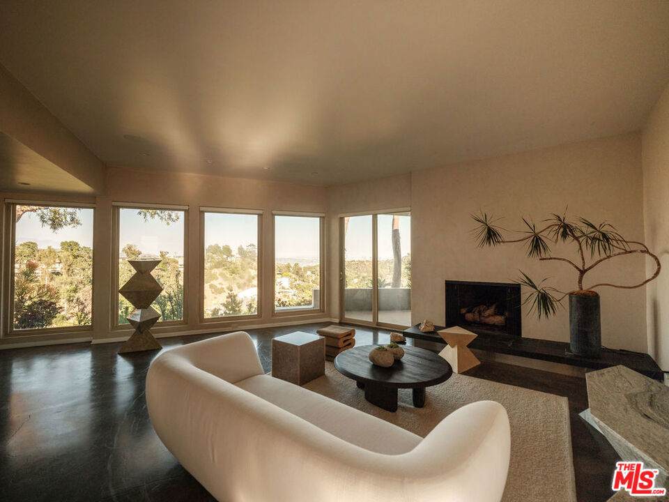 2400 Crest View Drive - Photo 1