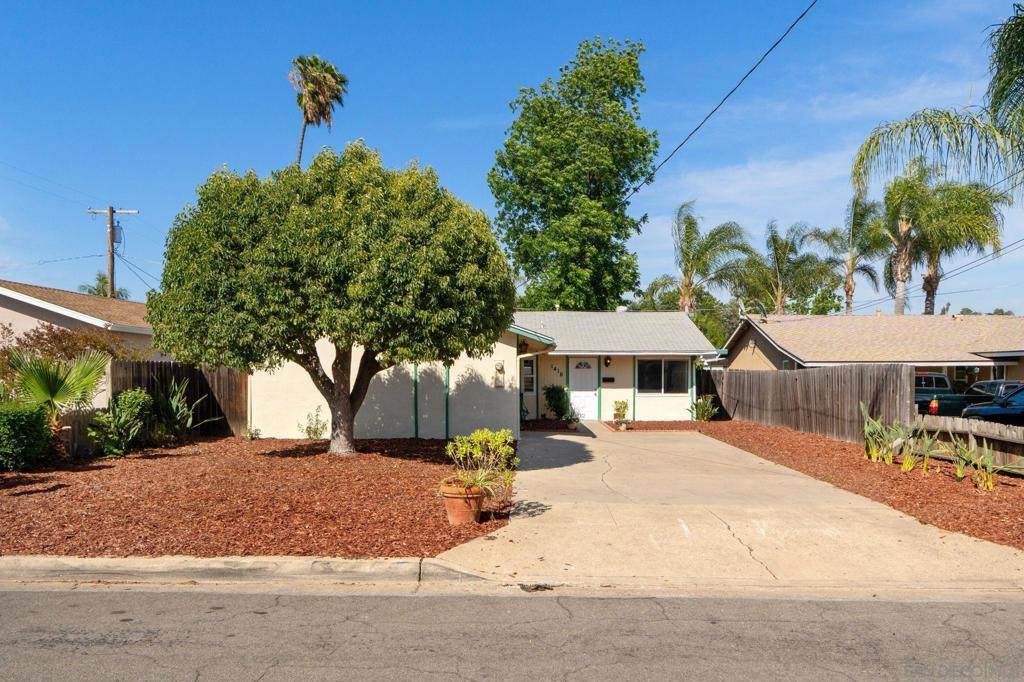 1416 Maple - Photo 1