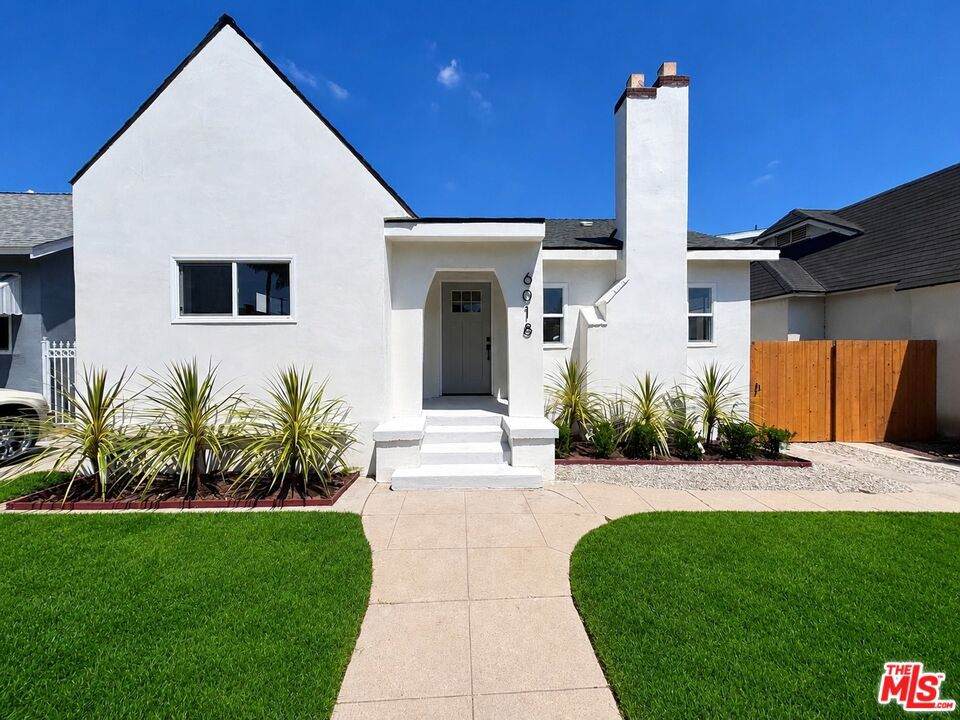 6018 Harcourt Avenue - Photo 1