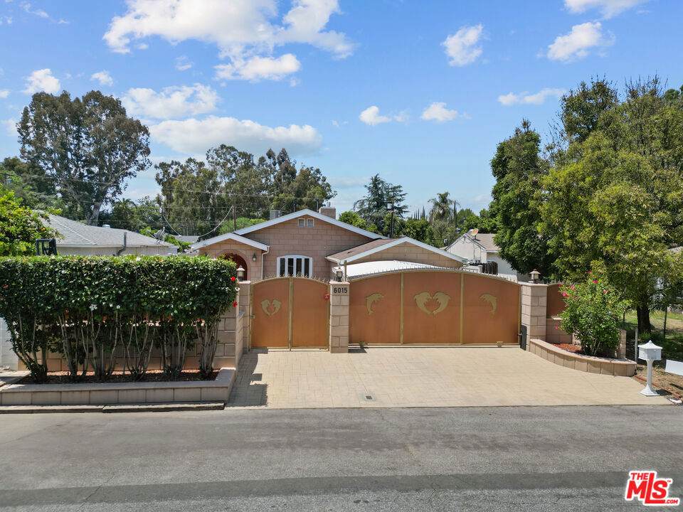 https://bt-photos.global.ssl.fastly.net/socal/orig_boomver_2_432720684-2.jpg