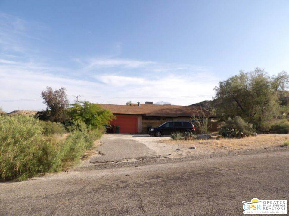 49017 Hibiscus Drive - Photo 1