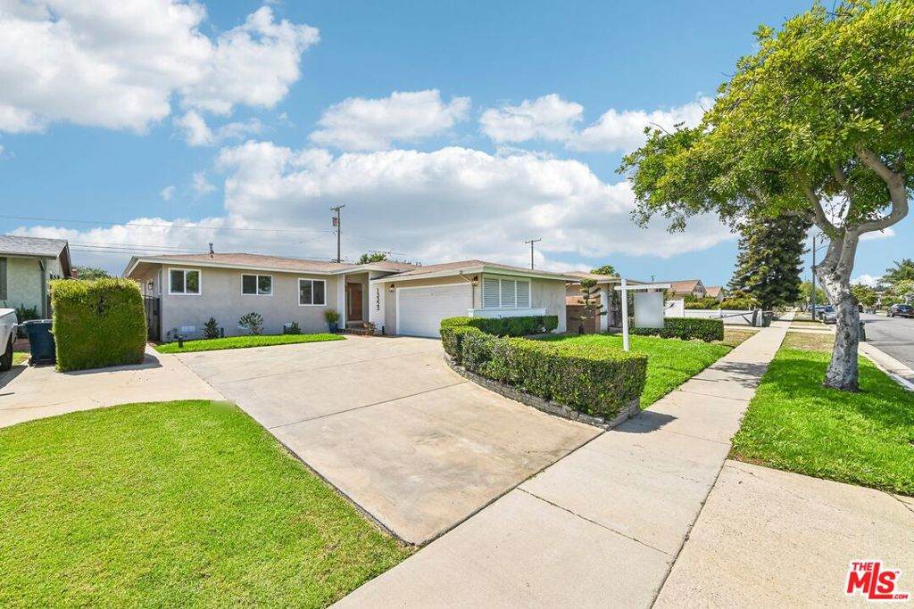 13323 Saint Andrews Place - Photo 1
