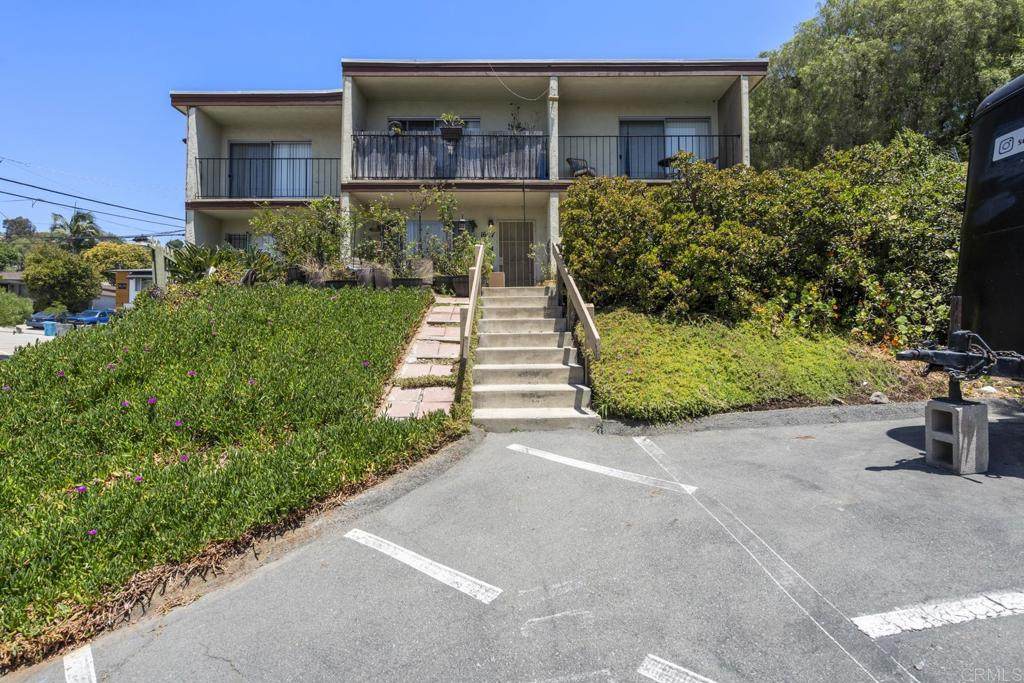 09-1605 Glenwood Drive - Photo 1