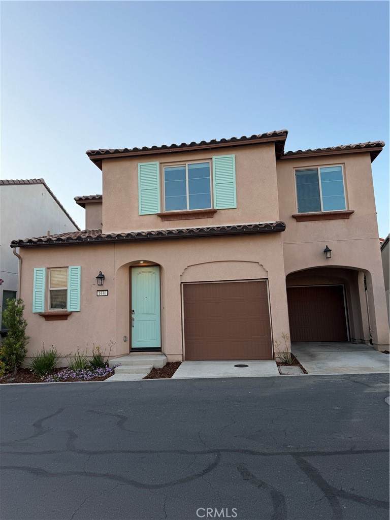 1446 Laurelwood - Photo 1